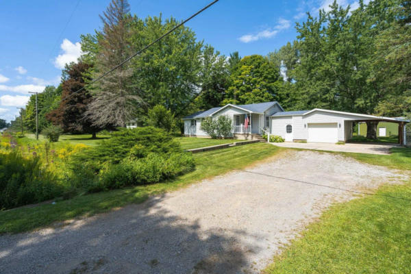 1871 E DECKERVILLE RD, CARO, MI 48723 - Image 1