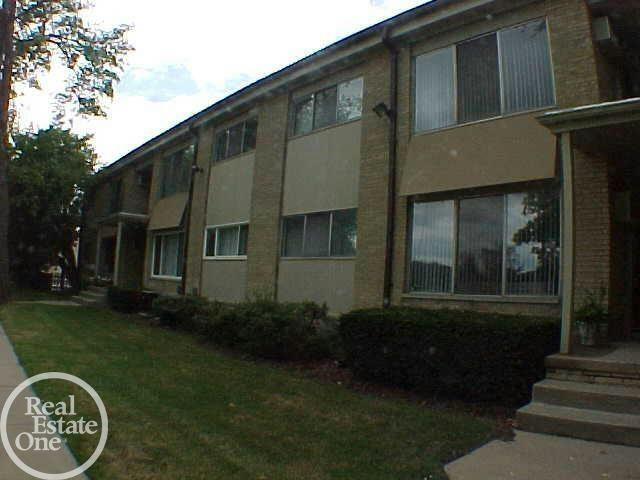 25665 LAHSER RD # 15, SOUTHFIELD, MI 48033, photo 1 of 2